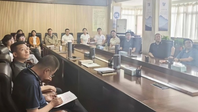 省侨联党支部集中收看庆祝中国共产党成立１０５周年大会